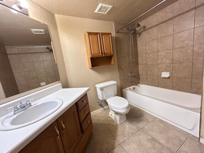 Building Photo - 4219 W Calavar Rd