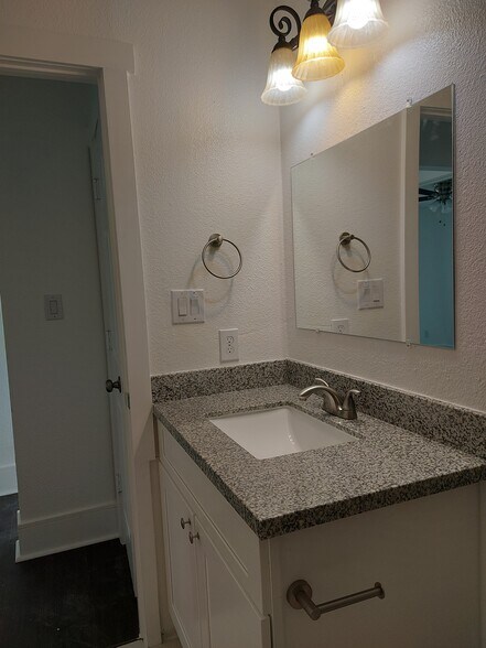 Building Photo - 18612 Baughman Dr