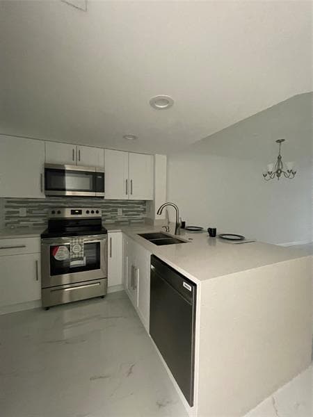 Building Photo - 8025 S Colony Cir