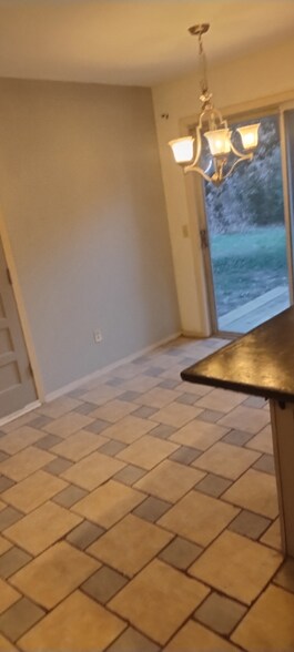Building Photo - 441 Mockingbird Ln