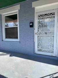 Building Photo - 720 S 59th St