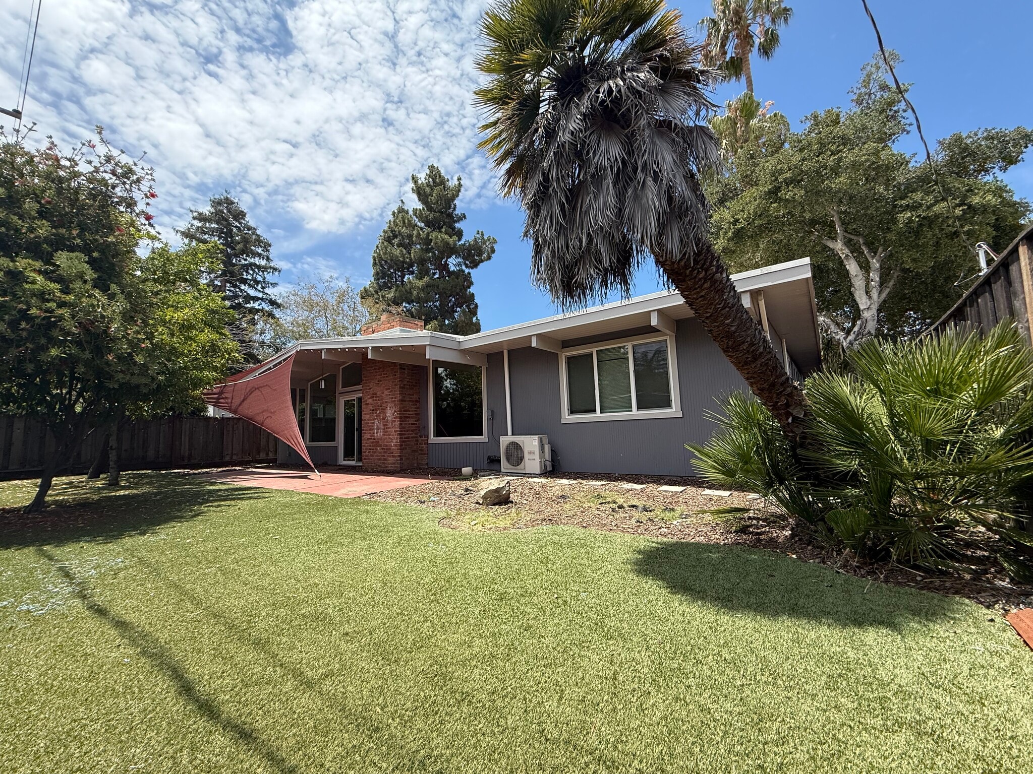Building Photo - 834 Miller Ave