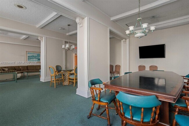 Building Photo - 18071 Biscayne Blvd