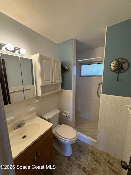 Building Photo - 2095 Pineapple Ave