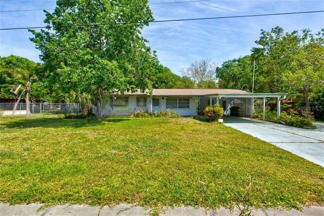Building Photo - 230 N Briggs Ave