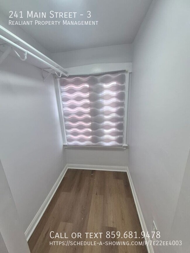 Building Photo - 241 Main St