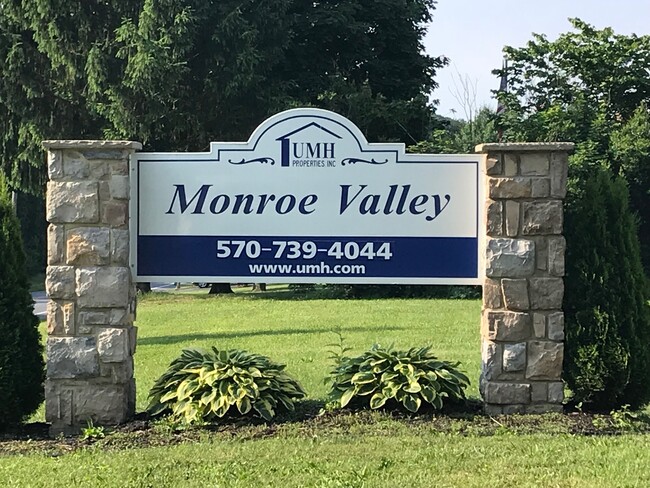 Signage - Monroe Valley