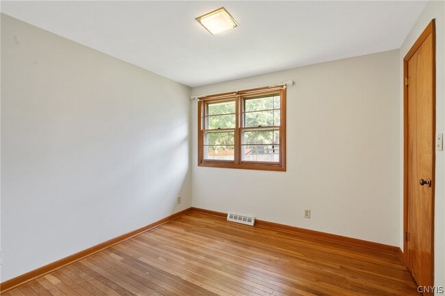 Building Photo - 107 Overlook Dr
