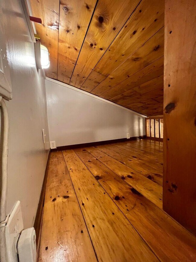 Building Photo - 334 Paterson Plank Rd