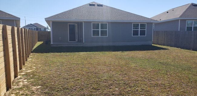 Building Photo - 7165 Ellie B Dr