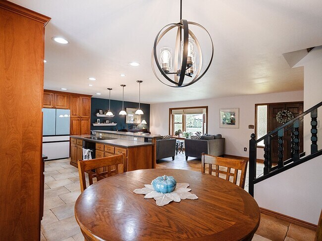 Building Photo - $1000 OFF Move In Special! Spacious 4-Bedr...