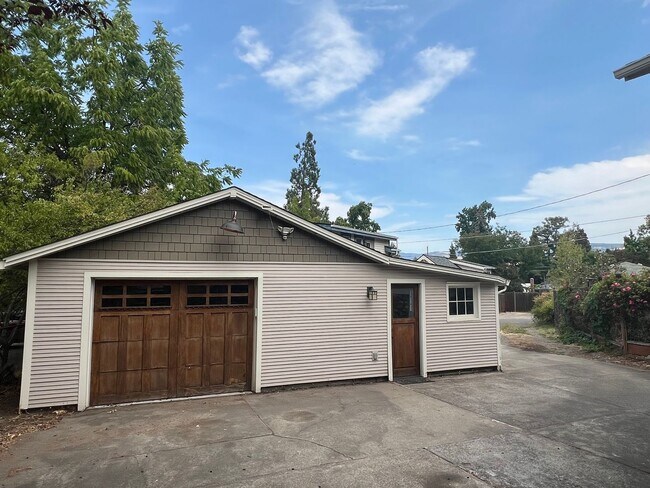 Building Photo - Coming Soon!  Craftsman home near Downtown...