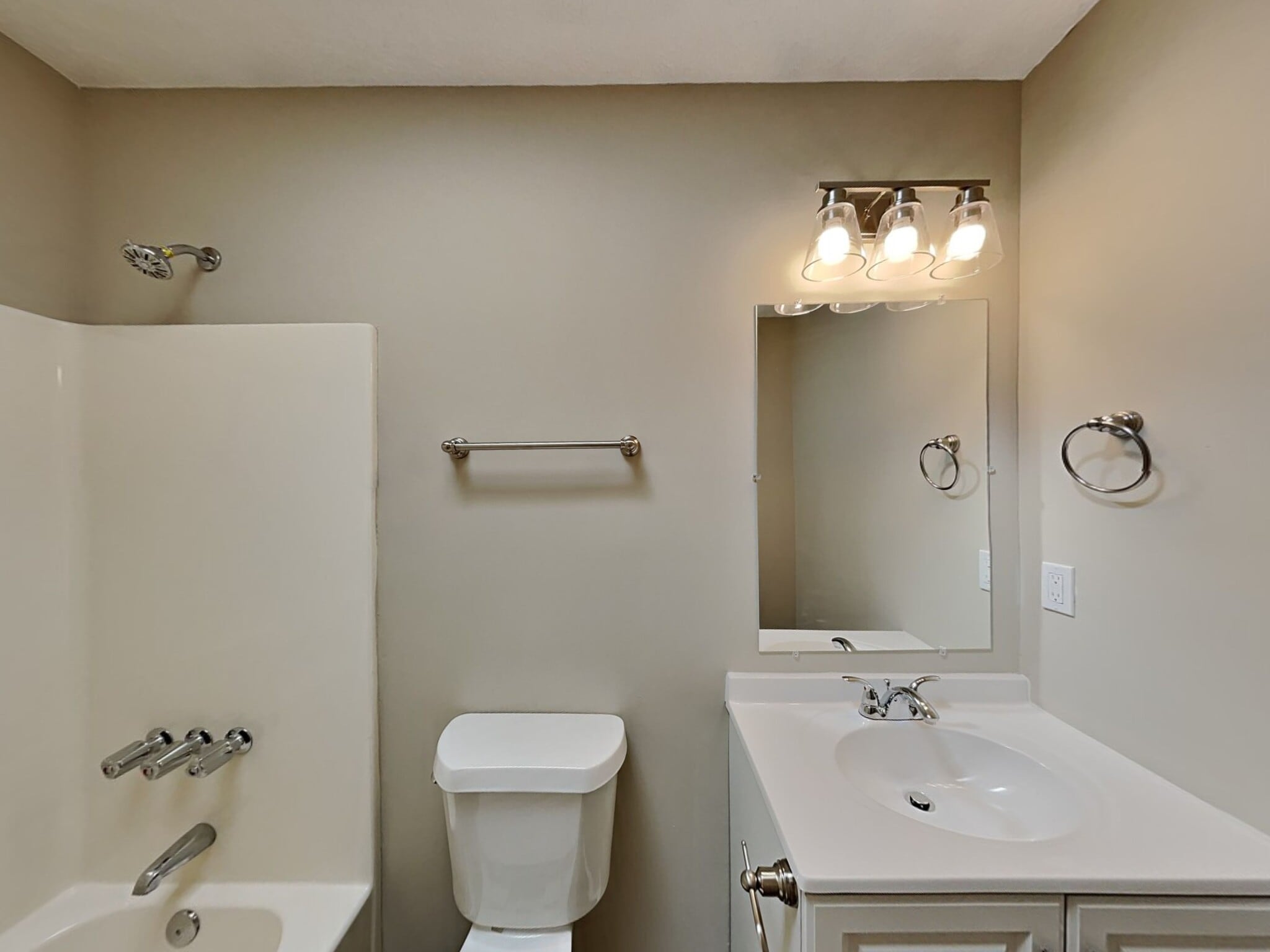 Building Photo - 188 Hale Haven Dr