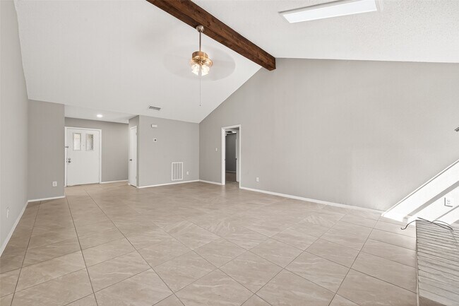 Building Photo - 927 Comstock Springs Dr