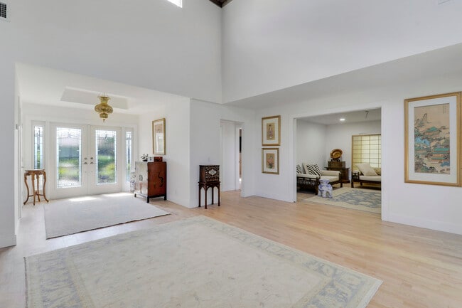 Building Photo - 13760 Sand Crane Dr