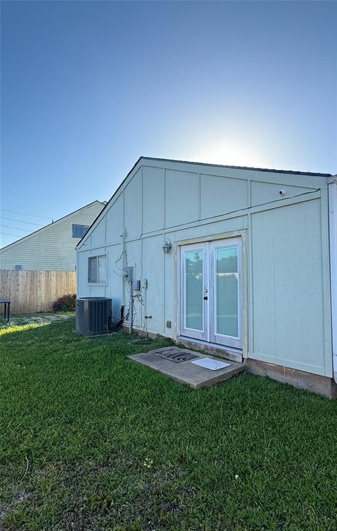 Building Photo - 2206 Sunset Trail