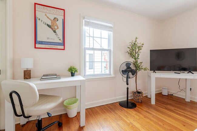 Building Photo - 40 Clark Pl