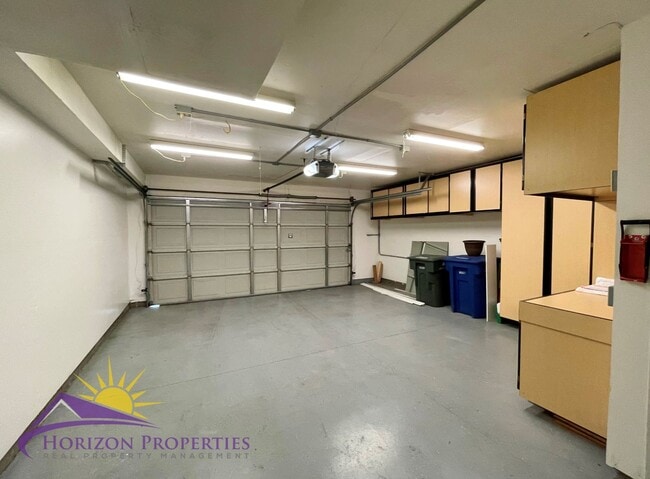 Building Photo - Spacious Two-story 2 Bed 2 Bath 1,564 Sq. Ft. North Sacramento Condo