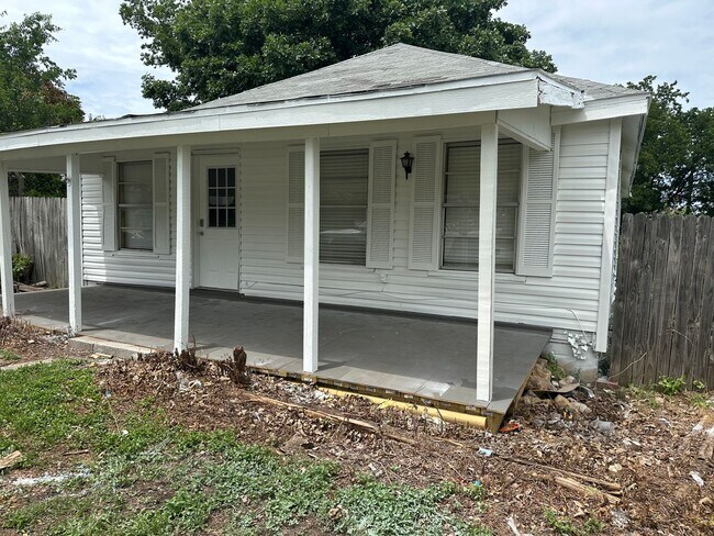 Primary Photo - 8100 Doreen Avenue