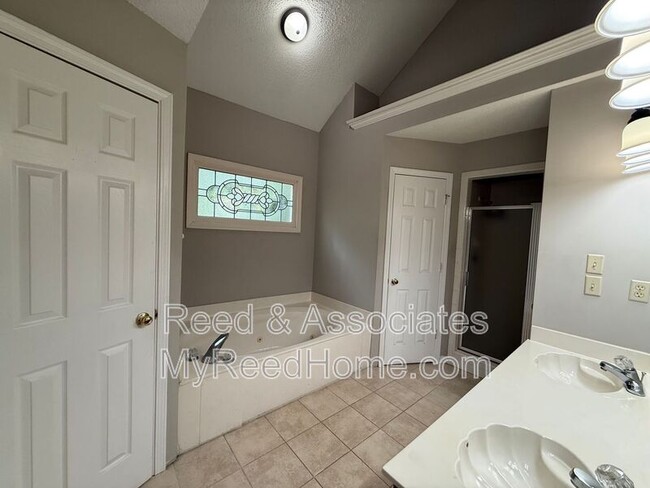Building Photo - 1687 Magnolia Farms Cove