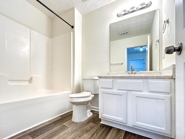 Building Photo - 4159 Park Chase Dr