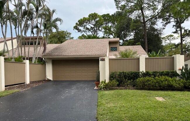 Primary Photo - 319 Wood Dale Dr