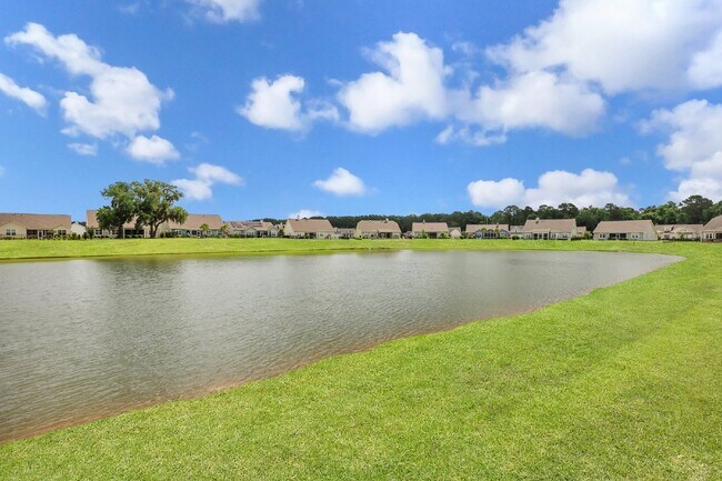 Building Photo - "Lagoon view in Lawton Station - Spacious ...