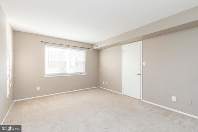 Building Photo - 510 Old Forge Crossing