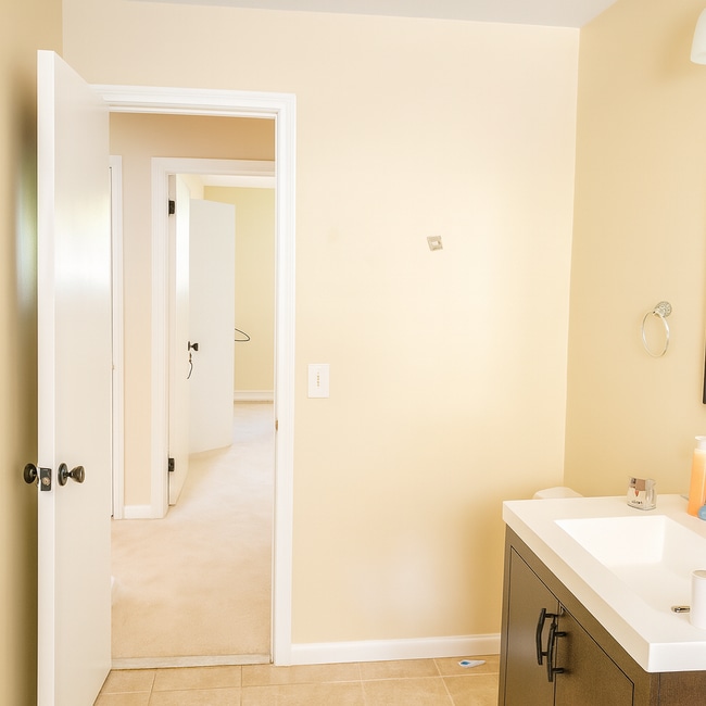 Building Photo - 345 Royal Oak Blvd