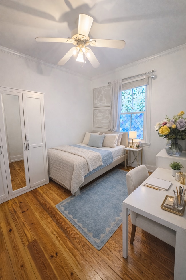 Building Photo - 109C