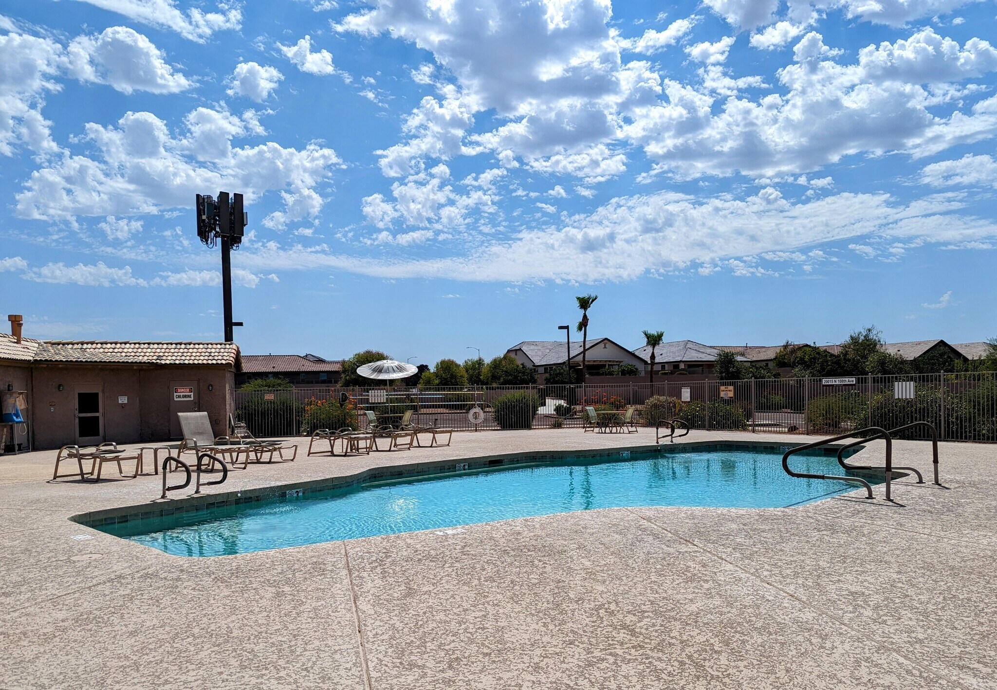 Building Photo - 10867 W Chino Dr