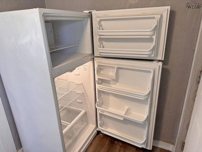 Building Photo - 2130 Ave J