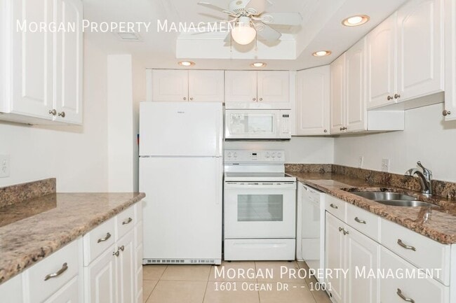 Building Photo - 1601 Ocean Dr S