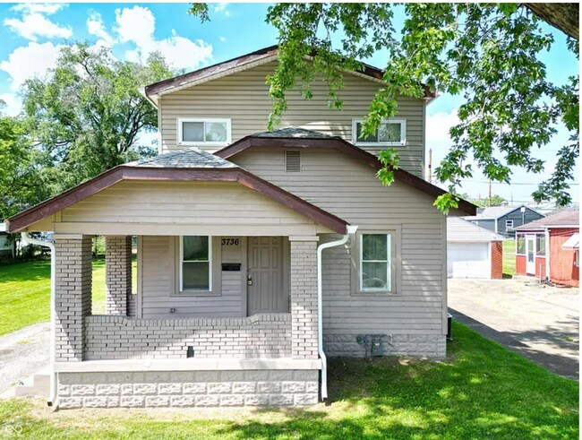 Building Photo - 3736 Kinnear Ave