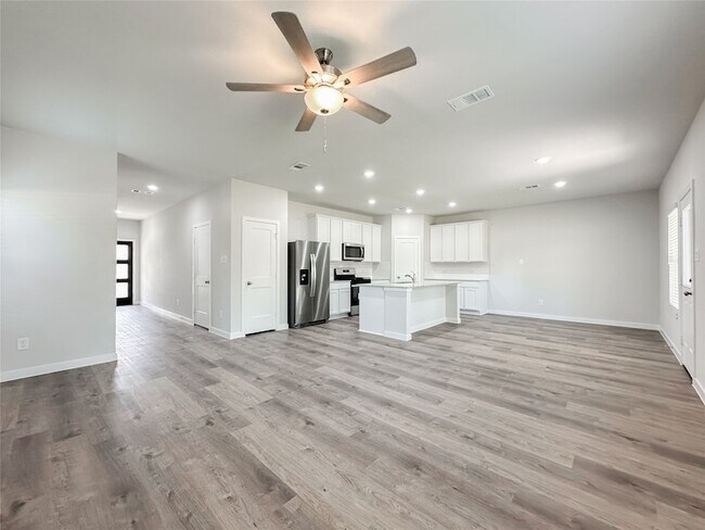 Building Photo - 7806 Alset Dr