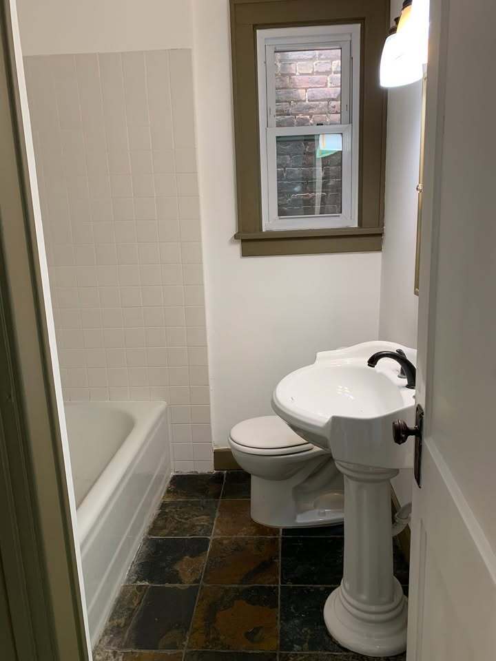 Building Photo - 253 Park Ave