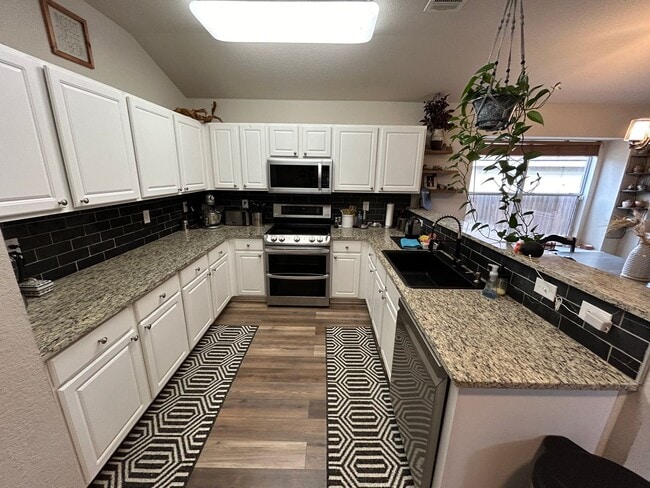 Building Photo - *COMING SOON* Spacious Single-Story Home with Bonus Room & Community Amenities!