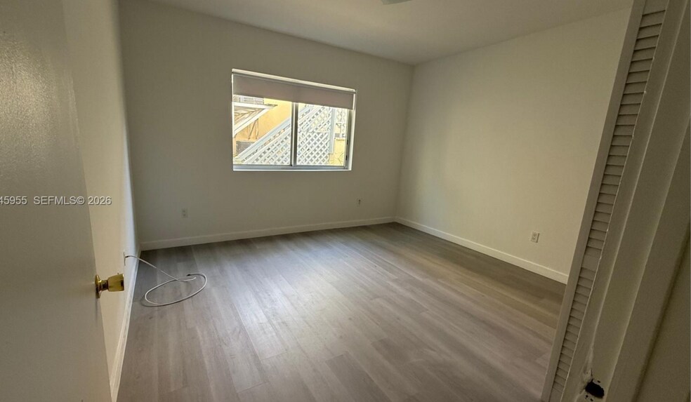 Building Photo - 820 15th St