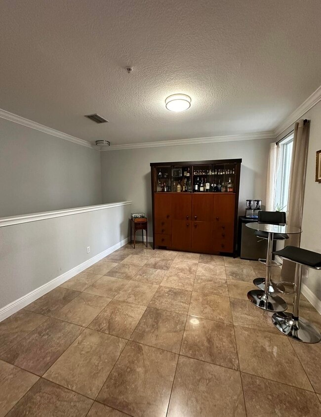 Building Photo - 3042 Waterside Cir