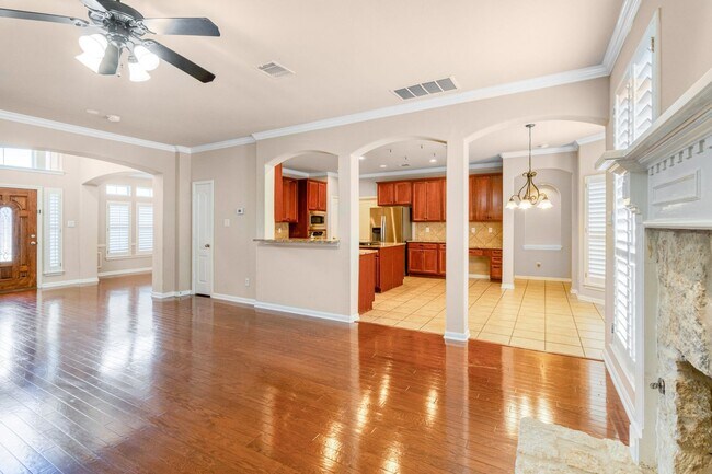 Building Photo - 8707 Roswell Ridge