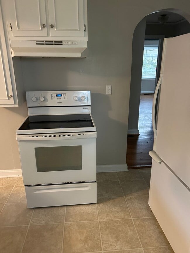 Building Photo - 3 Bedroom/ 2 Bath Home In High Point- Move In Special $500.00 off the 1st month with a 13 month l...