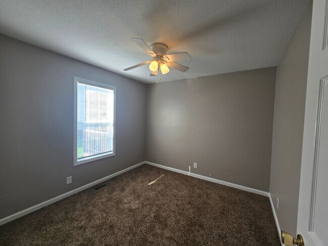 Building Photo - Charming 3-Bedroom Retreat at the End of t...