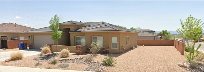 Primary Photo - 4 Bedroom Home for Rent