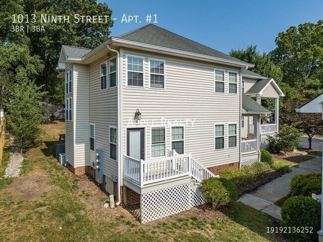 Building Photo - 1013 Ninth Street-Apt. #1