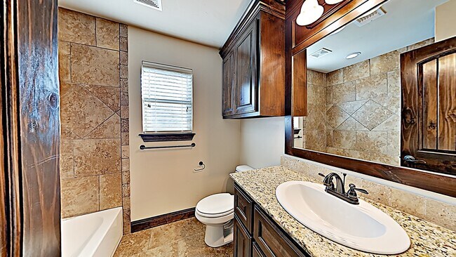 Building Photo - Luxury 4 Bedroom, 2.5 Bath Home with Bonus Room and Storm Shelter in Deer Creek Schools.