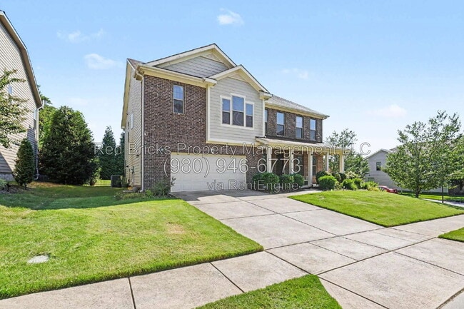 Building Photo - 747 Coralbell Way