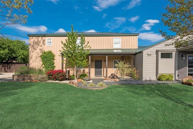 Building Photo - 633 Rose Garden Dr