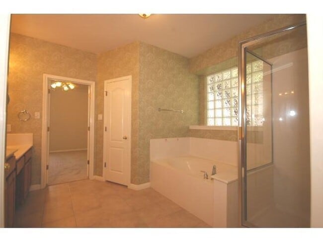 Building Photo - Cedar Park Beast