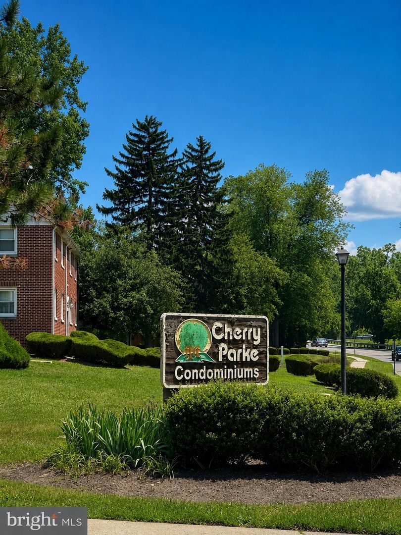 Building Photo - 121 Cherry Parke