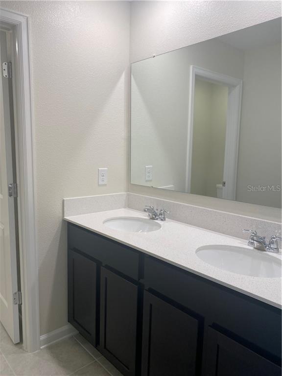 Building Photo - 1960 Traverse Wy